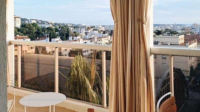 Aménager et décorer un balcon : le guide complet
-
En photo : le MOB HOTEL s'installe à Cannes