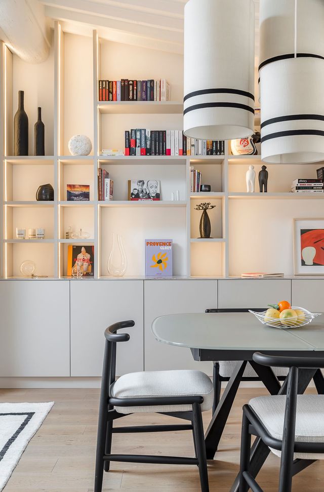 Évitez de surcharger votre intérieur avec de nombreuses pièces de décoration pour faire la part belle au vide.