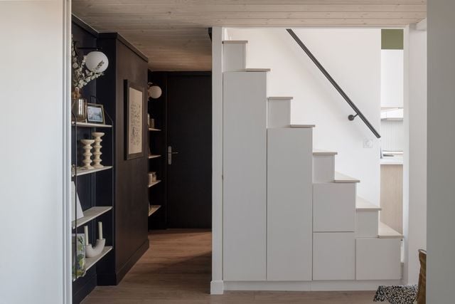 De nombreuses astuces permettent de ranger sans encombrer l'intérieur.