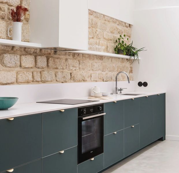 Une rénovation lumineuse pour cet ancien atelier d'artiste parisien