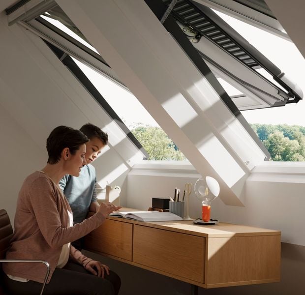 Les stores et volets d'extérieur VELUX : un confort optimal à toutes saisons