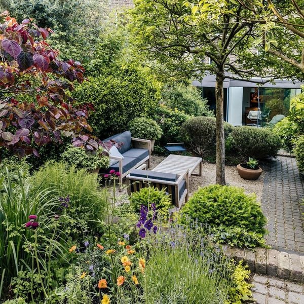 Rendre son jardin agréable à vivre : aménager une petite terrasse au coeur de l'espace extérieur