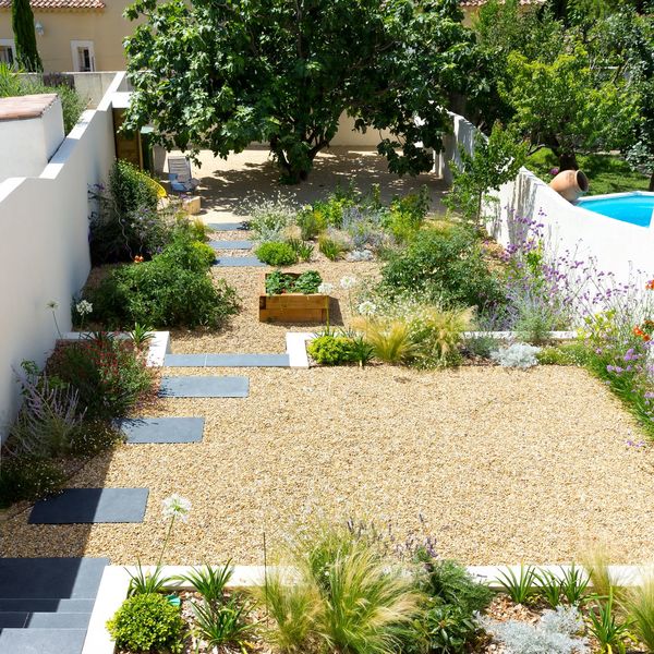 Dessiner des paliers pour valoriser un jardin en longueur