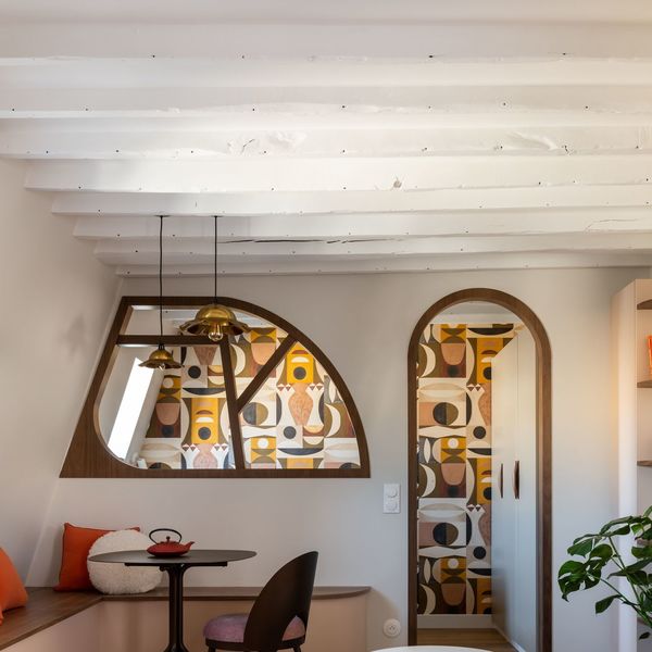 Objectif gain de place dans ce petit salon vintage