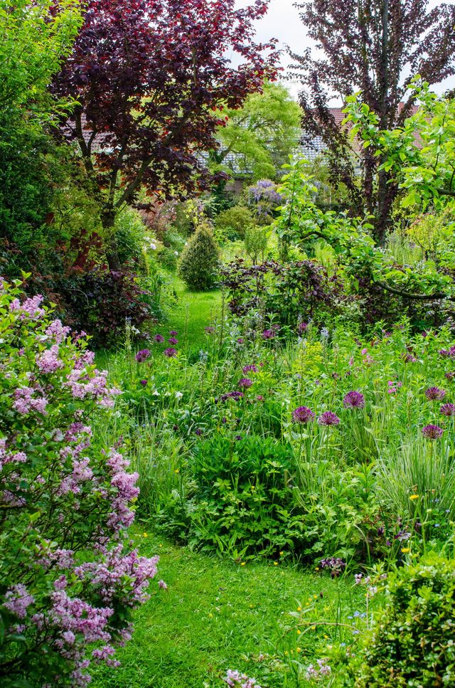Le jardin de ville est, au mieux, une oasis exotique luxuriante, au pire un jardin sec sans âme ni originalité.