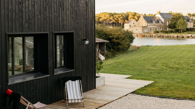 En Bretagne, une maison ostréicole rénovée entre mer et rivière