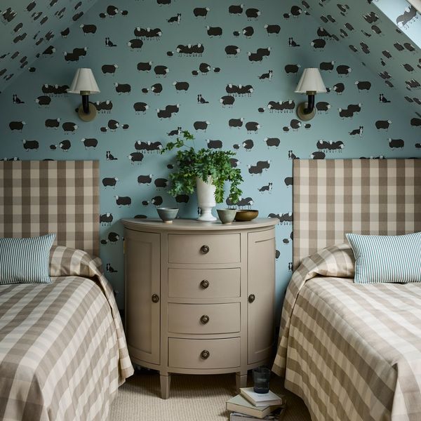 Compter les moutons avec le papier peint Little Greene