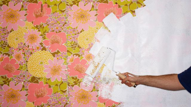 Peindre du papier peint : 5 astuces pour un résultat parfait