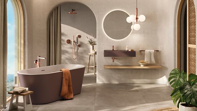 Adoptez les tendances 2025 pour une salle de bains moderne et apaisante
-
En photo : la salle de bains 2025, en Mocha Mousse, la couleur de l'année élue par Pantone®