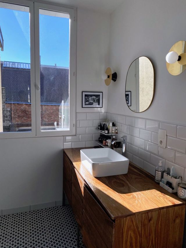 La salle de bains a été l'une des premières pièces de la maison à être rénovée !