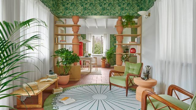 Près de Milan, un appartement inoccupé retrouve vie, entre art et spiritualité