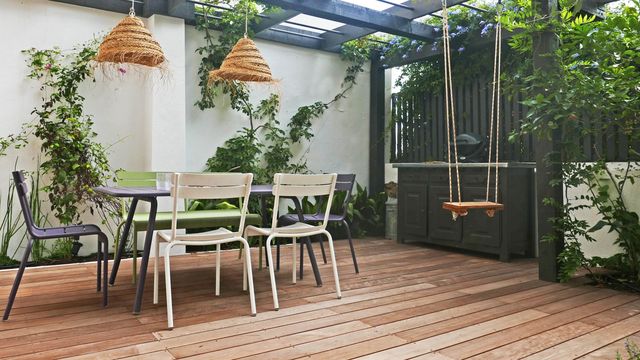 Faut-il choisir une terrasse en bois ? Le pour, le contre et les alternatives
