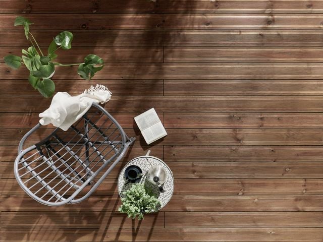 Le bois est une valeur sûre pour une terrasse mais il a quelques contraintes.